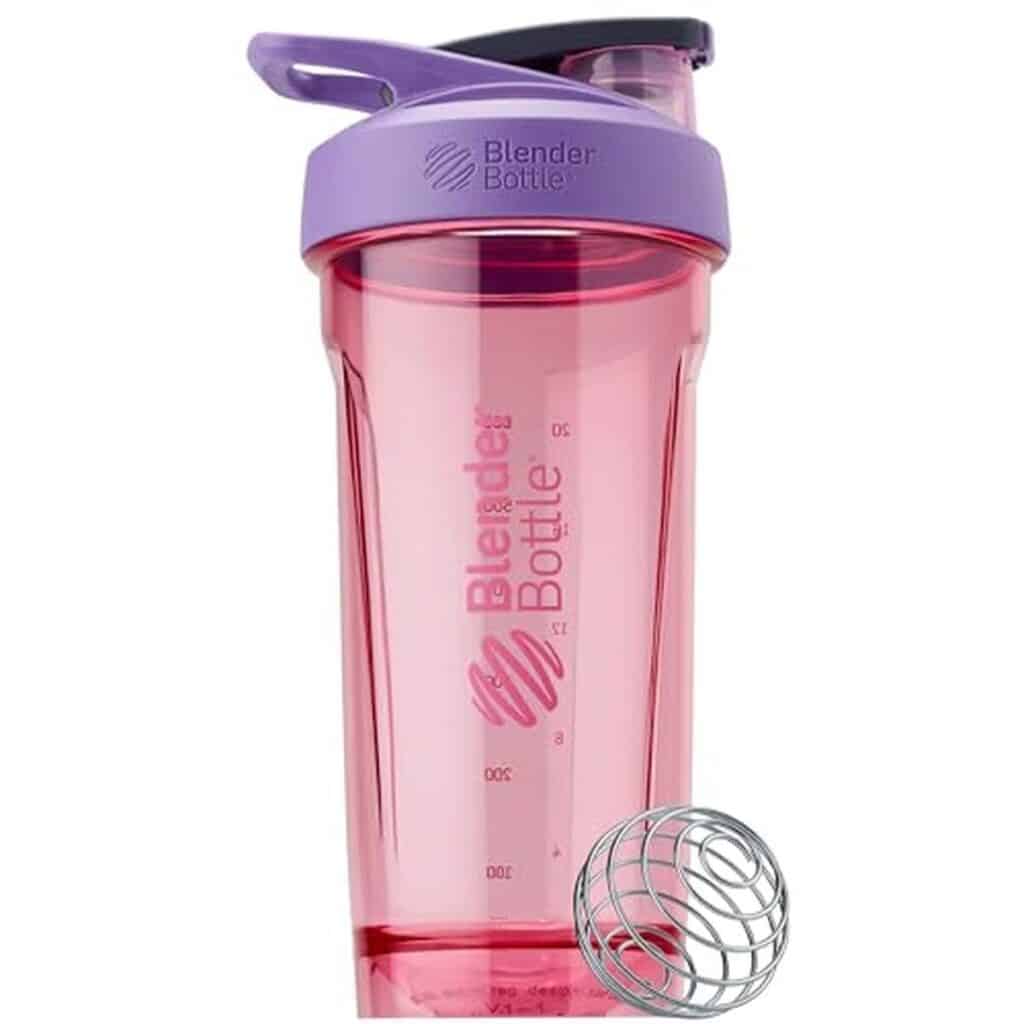 Test du BlenderBottle Strada Shaker Cup 800 ml : l'atout violet pour vos milkshakes protéinés