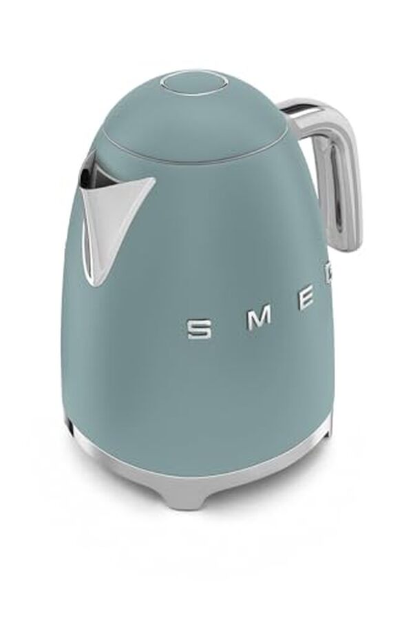 Découvrez notre test détaillé de la bouilloire sans fil Smeg KLF03EGMEU 2400w : design, performance et verdict final pour cet appareil haut de gamme.
