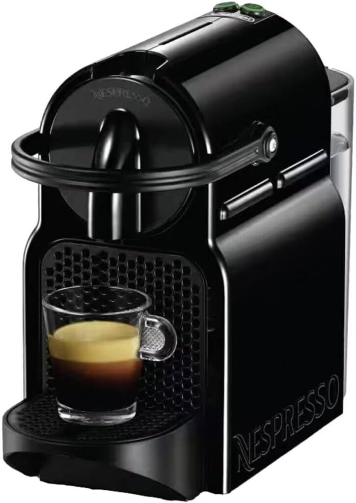 Test de la machine à café De'longhi Nespresso Inissia EN80.B : design compact et performance